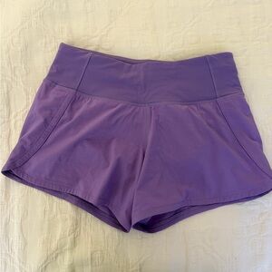 Lululemon athletic shorts 2.5”